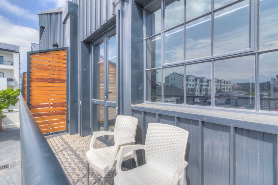 To Let 2 Bedroom Property for Rent in Paardevlei Western Cape